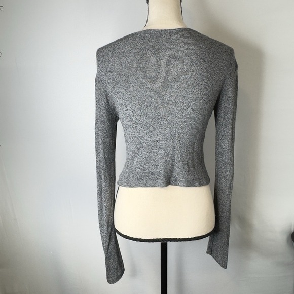 Brandy Melville Top Gray Cropped Long Sleeve Crew Neck - Picture 4 of 12